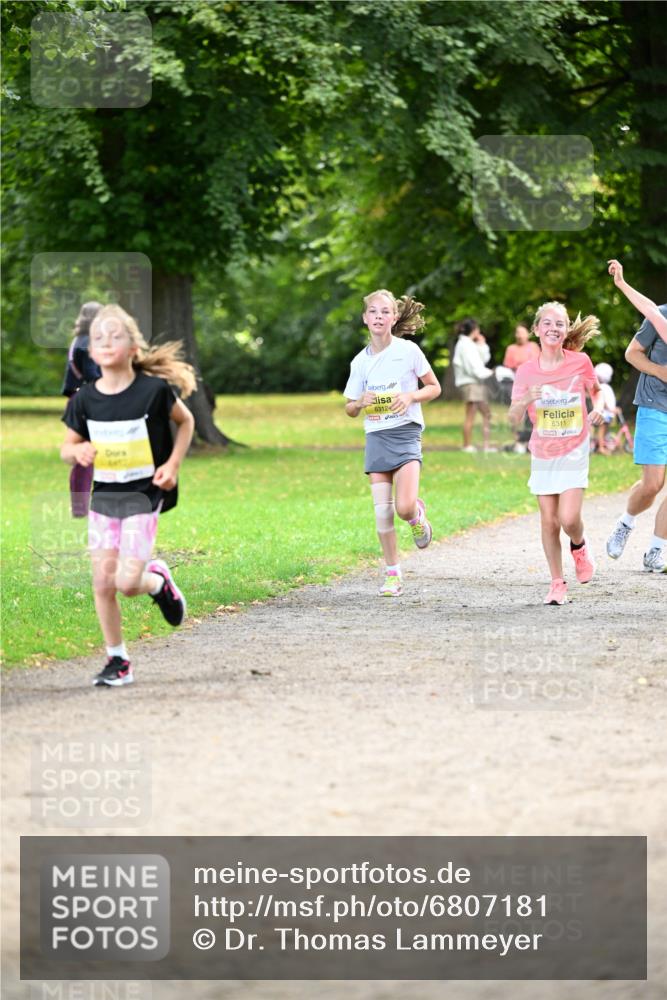 25.08.2024 - 20. Blankeneser Heldenlauf Dr. Thomas Lammeyer http://msf.ph/oto/6807181 25.08.2024 10:16:35 Laufen 6312, 6311 meine-sportfotos.de