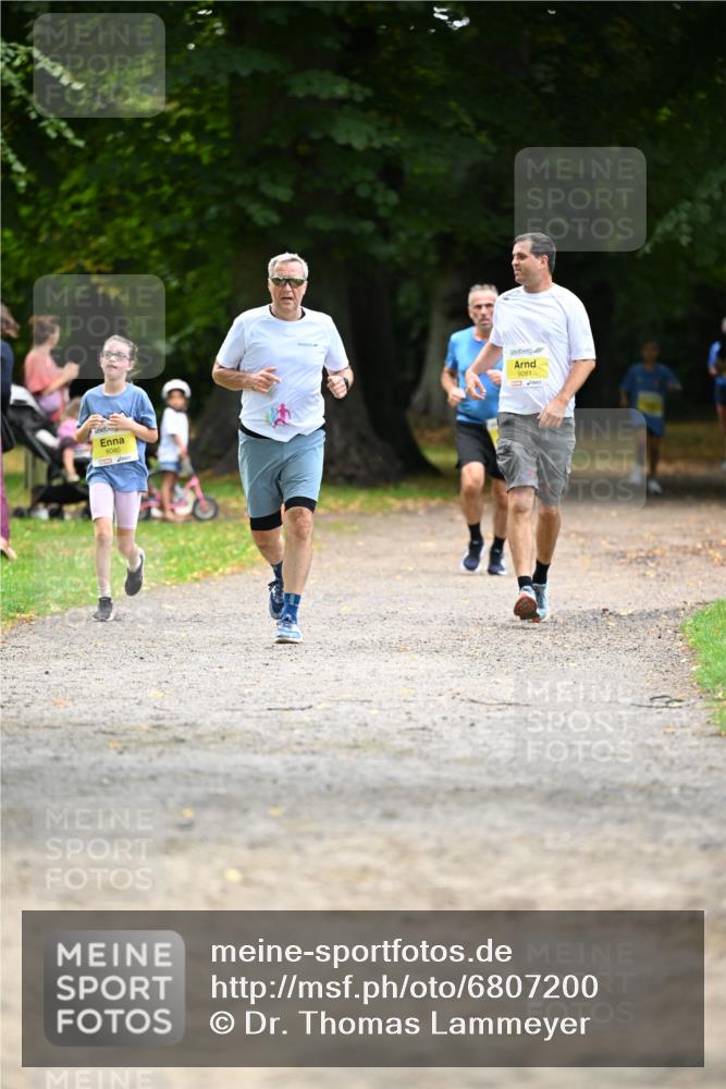 25.08.2024 - 20. Blankeneser Heldenlauf Dr. Thomas Lammeyer http://msf.ph/oto/6807200 25.08.2024 10:16:50 Laufen 6080, 6081 meine-sportfotos.de