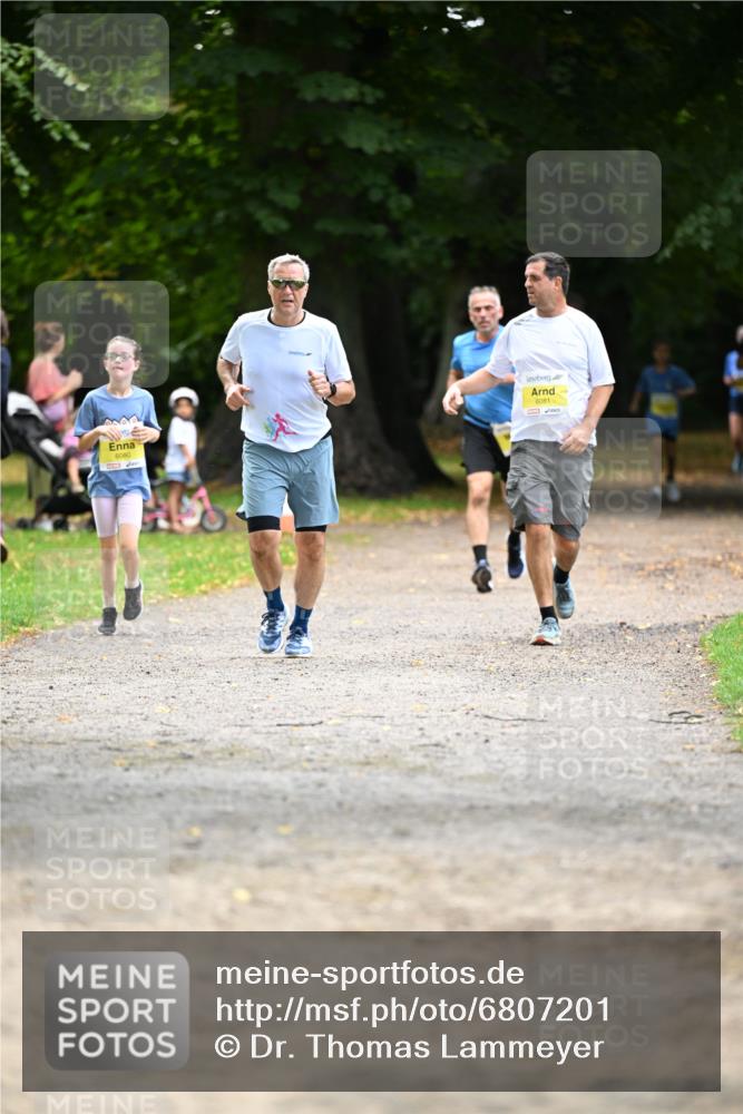 25.08.2024 - 20. Blankeneser Heldenlauf Dr. Thomas Lammeyer http://msf.ph/oto/6807201 25.08.2024 10:16:51 Laufen 6080, 6081 meine-sportfotos.de