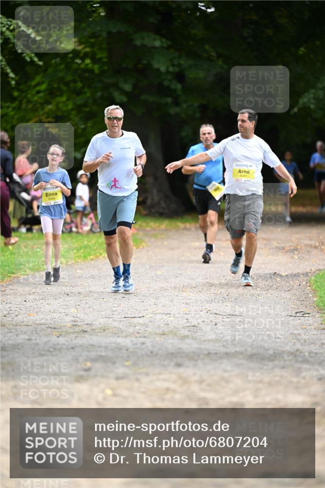 25.08.2024 - 20. Blankeneser Heldenlauf Dr. Thomas Lammeyer http://msf.ph/oto/6807204 25.08.2024 10:16:51 Laufen 6080, 6081 meine-sportfotos.de