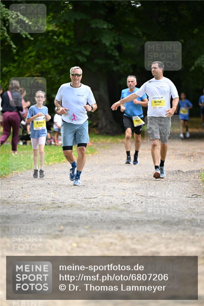 25.08.2024 - 20. Blankeneser Heldenlauf Dr. Thomas Lammeyer http://msf.ph/oto/6807206 25.08.2024 10:16:51 Laufen 6080, 6081 meine-sportfotos.de