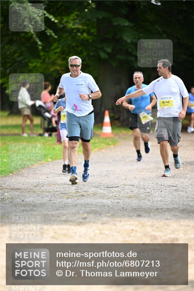 25.08.2024 - 20. Blankeneser Heldenlauf Dr. Thomas Lammeyer http://msf.ph/oto/6807213 25.08.2024 10:16:52 Laufen 6081 meine-sportfotos.de