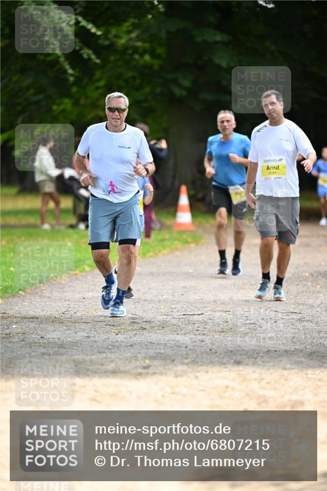 25.08.2024 - 20. Blankeneser Heldenlauf Dr. Thomas Lammeyer http://msf.ph/oto/6807215 25.08.2024 10:16:53 Laufen 6081 meine-sportfotos.de