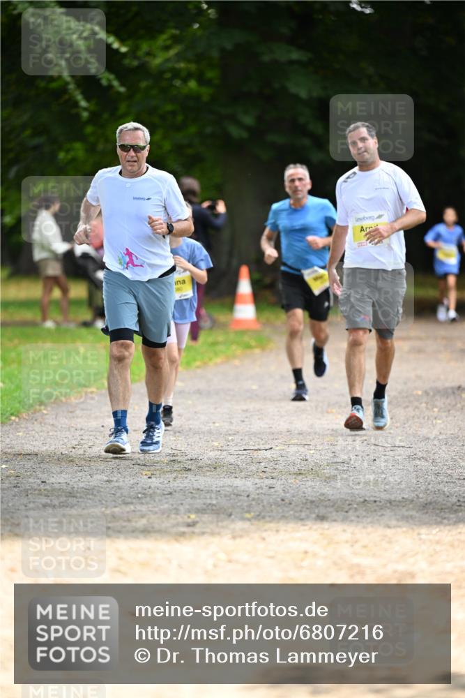 25.08.2024 - 20. Blankeneser Heldenlauf Dr. Thomas Lammeyer http://msf.ph/oto/6807216 25.08.2024 10:16:53 Laufen 80 meine-sportfotos.de