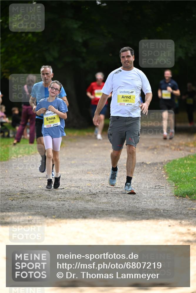 25.08.2024 - 20. Blankeneser Heldenlauf Dr. Thomas Lammeyer http://msf.ph/oto/6807219 25.08.2024 10:16:54 Laufen 6080, 6081 meine-sportfotos.de