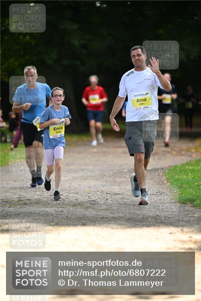 25.08.2024 - 20. Blankeneser Heldenlauf Dr. Thomas Lammeyer http://msf.ph/oto/6807222 25.08.2024 10:16:55 Laufen 6080, 6081 meine-sportfotos.de