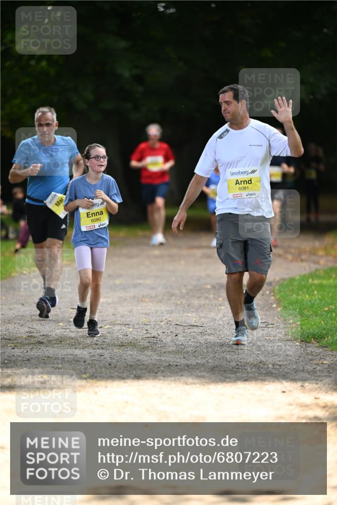 25.08.2024 - 20. Blankeneser Heldenlauf Dr. Thomas Lammeyer http://msf.ph/oto/6807223 25.08.2024 10:16:55 Laufen 6080, 6081 meine-sportfotos.de