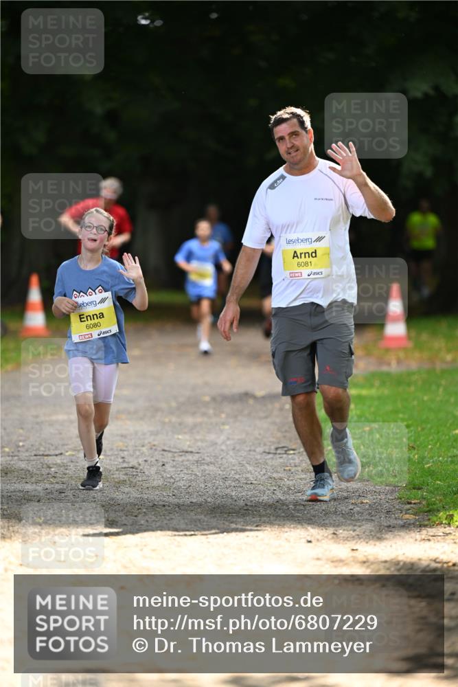 25.08.2024 - 20. Blankeneser Heldenlauf Dr. Thomas Lammeyer http://msf.ph/oto/6807229 25.08.2024 10:16:55 Laufen 6080, 6081 meine-sportfotos.de