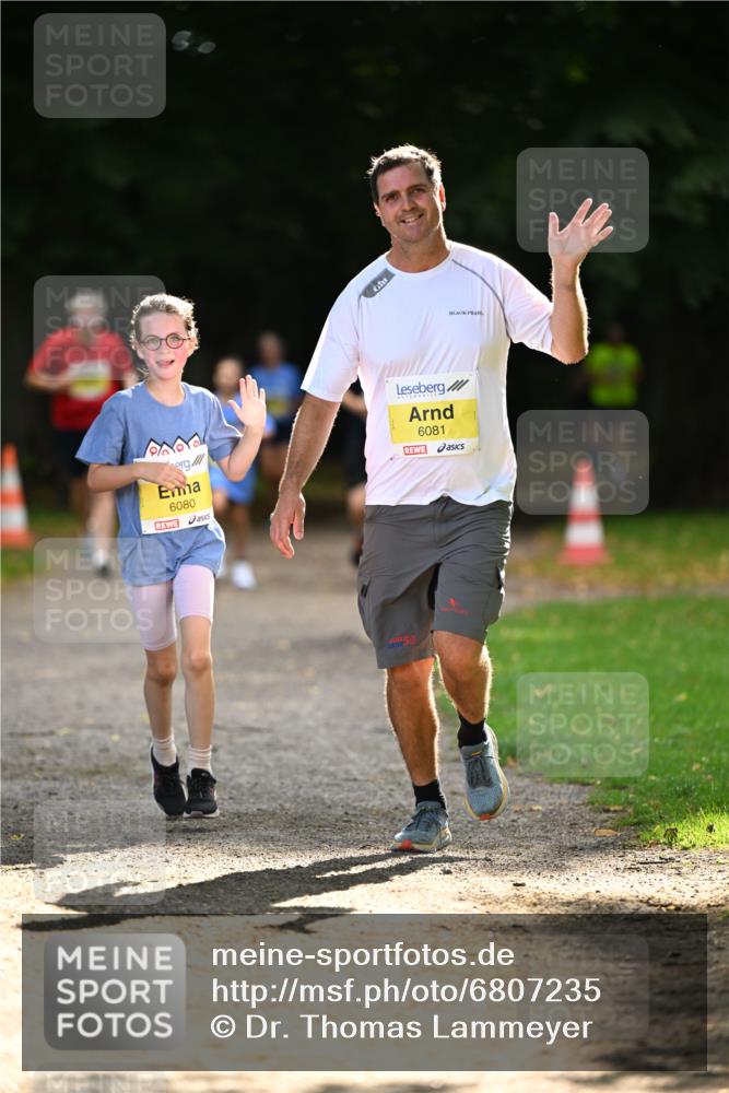 25.08.2024 - 20. Blankeneser Heldenlauf Dr. Thomas Lammeyer http://msf.ph/oto/6807235 25.08.2024 10:16:56 Laufen 6080, 50, 6081 meine-sportfotos.de