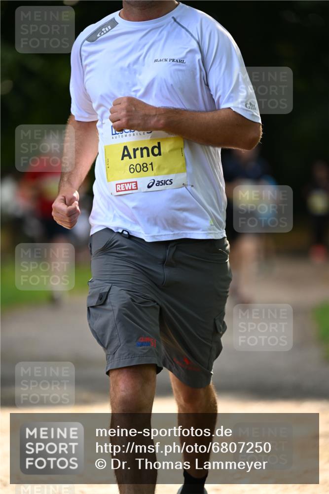 25.08.2024 - 20. Blankeneser Heldenlauf Dr. Thomas Lammeyer http://msf.ph/oto/6807250 25.08.2024 10:16:59 Laufen 6081 meine-sportfotos.de