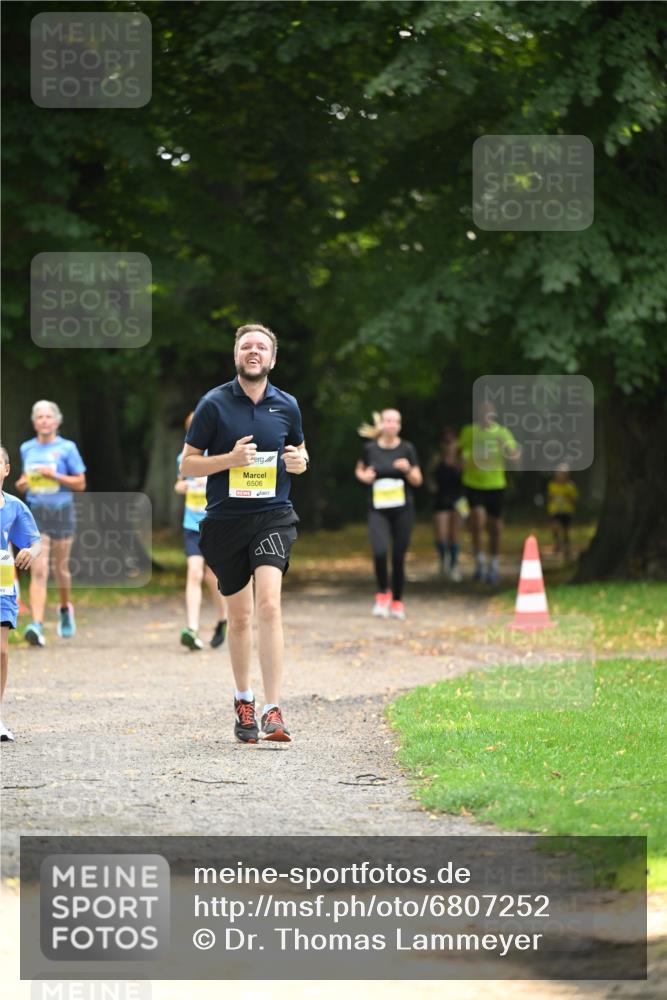 25.08.2024 - 20. Blankeneser Heldenlauf Dr. Thomas Lammeyer http://msf.ph/oto/6807252 25.08.2024 10:17:01 Laufen 6506 meine-sportfotos.de