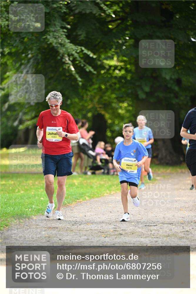 25.08.2024 - 20. Blankeneser Heldenlauf Dr. Thomas Lammeyer http://msf.ph/oto/6807256 25.08.2024 10:17:02 Laufen 6384, 6476 meine-sportfotos.de