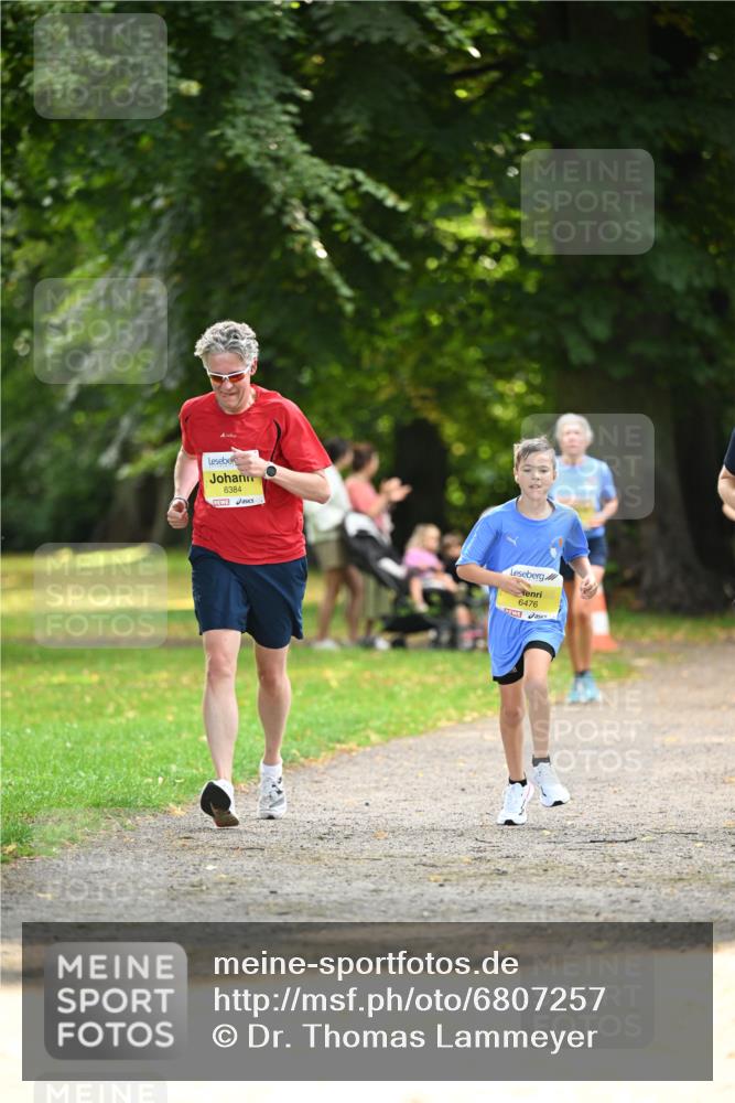 25.08.2024 - 20. Blankeneser Heldenlauf Dr. Thomas Lammeyer http://msf.ph/oto/6807257 25.08.2024 10:17:02 Laufen 6384, 6476 meine-sportfotos.de