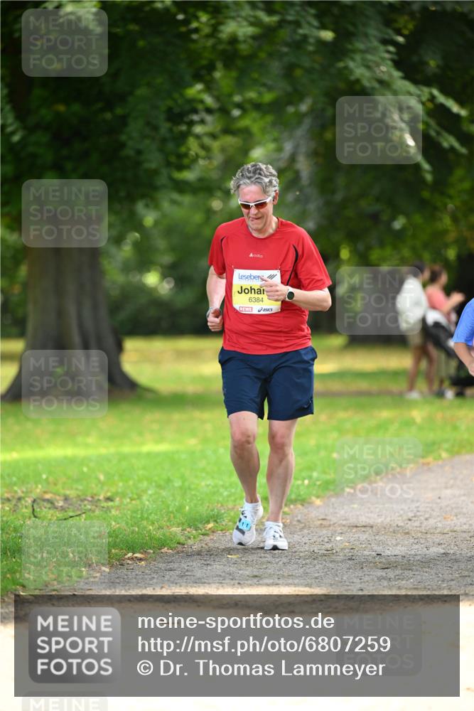 25.08.2024 - 20. Blankeneser Heldenlauf Dr. Thomas Lammeyer http://msf.ph/oto/6807259 25.08.2024 10:17:03 Laufen 6384 meine-sportfotos.de