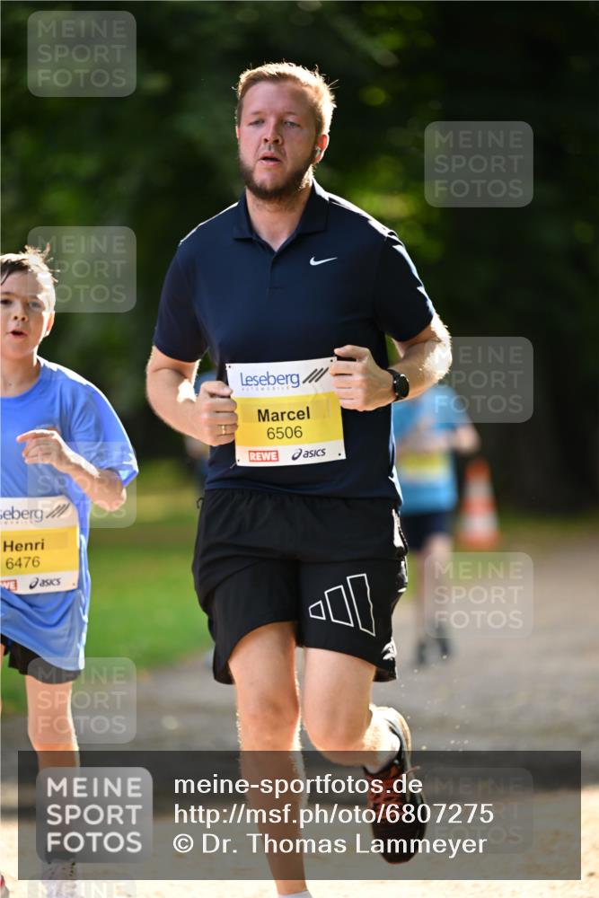 25.08.2024 - 20. Blankeneser Heldenlauf Dr. Thomas Lammeyer http://msf.ph/oto/6807275 25.08.2024 10:17:06 Laufen 6476, 6506 meine-sportfotos.de