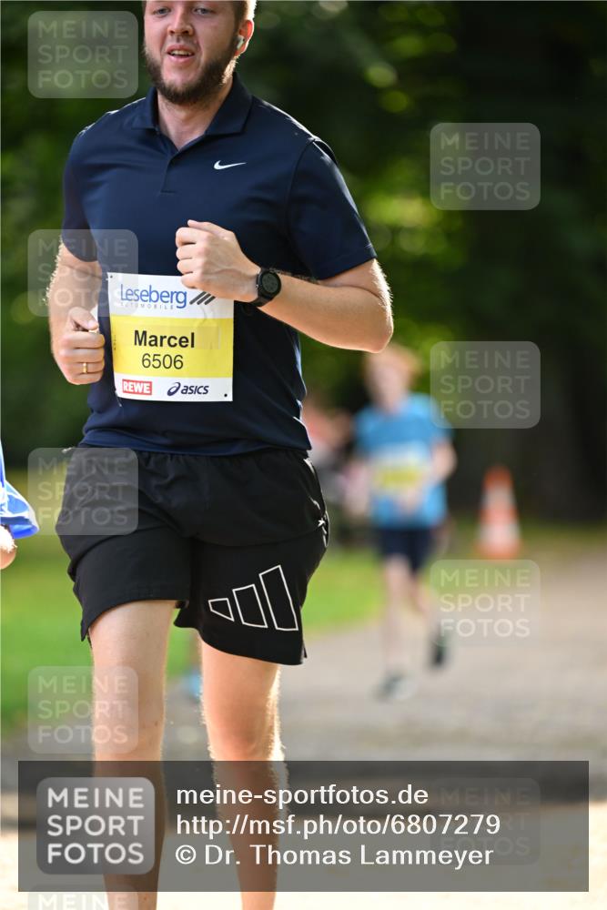 25.08.2024 - 20. Blankeneser Heldenlauf Dr. Thomas Lammeyer http://msf.ph/oto/6807279 25.08.2024 10:17:06 Laufen 6506 meine-sportfotos.de