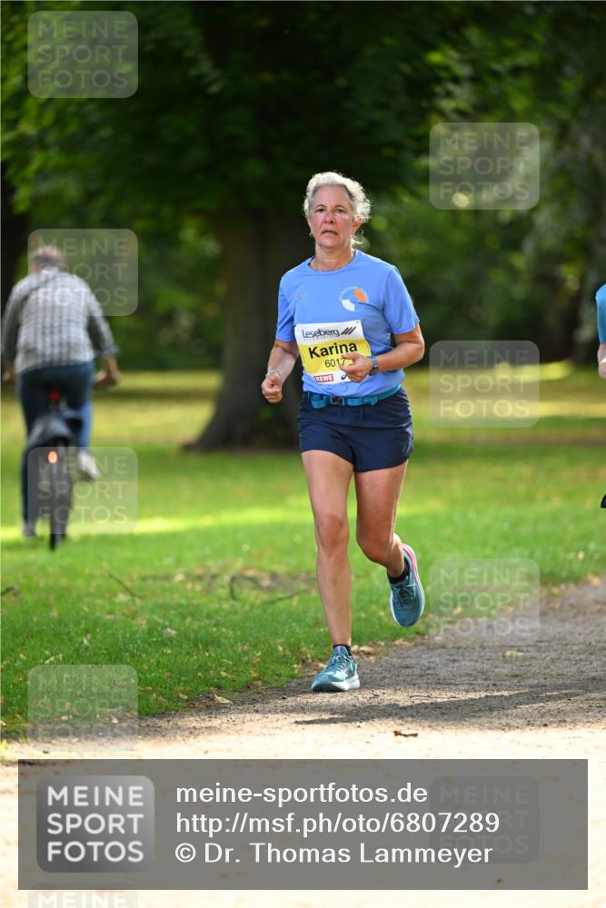 25.08.2024 - 20. Blankeneser Heldenlauf Dr. Thomas Lammeyer http://msf.ph/oto/6807289 25.08.2024 10:17:09 Laufen 6017 meine-sportfotos.de