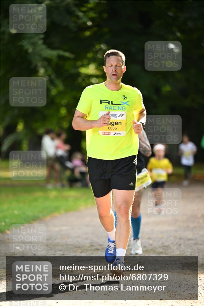 25.08.2024 - 20. Blankeneser Heldenlauf Dr. Thomas Lammeyer http://msf.ph/oto/6807329 25.08.2024 10:17:16 Laufen 6355 meine-sportfotos.de
