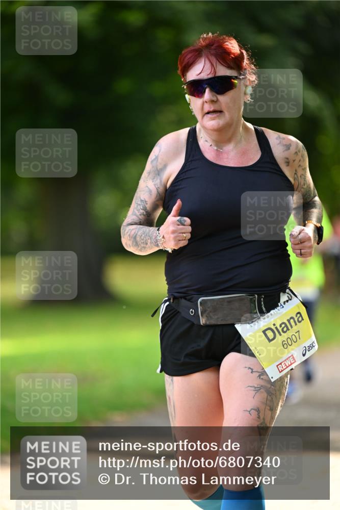 25.08.2024 - 20. Blankeneser Heldenlauf Dr. Thomas Lammeyer http://msf.ph/oto/6807340 25.08.2024 10:17:20 Laufen 6007 meine-sportfotos.de