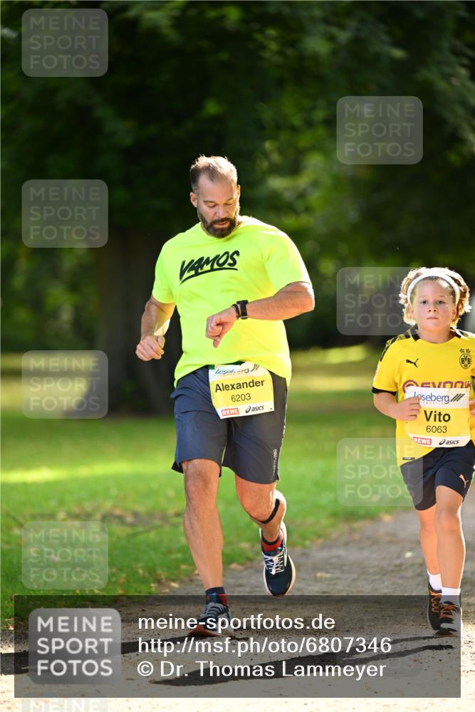 25.08.2024 - 20. Blankeneser Heldenlauf Dr. Thomas Lammeyer http://msf.ph/oto/6807346 25.08.2024 10:17:22 Laufen 6203, 6063 meine-sportfotos.de
