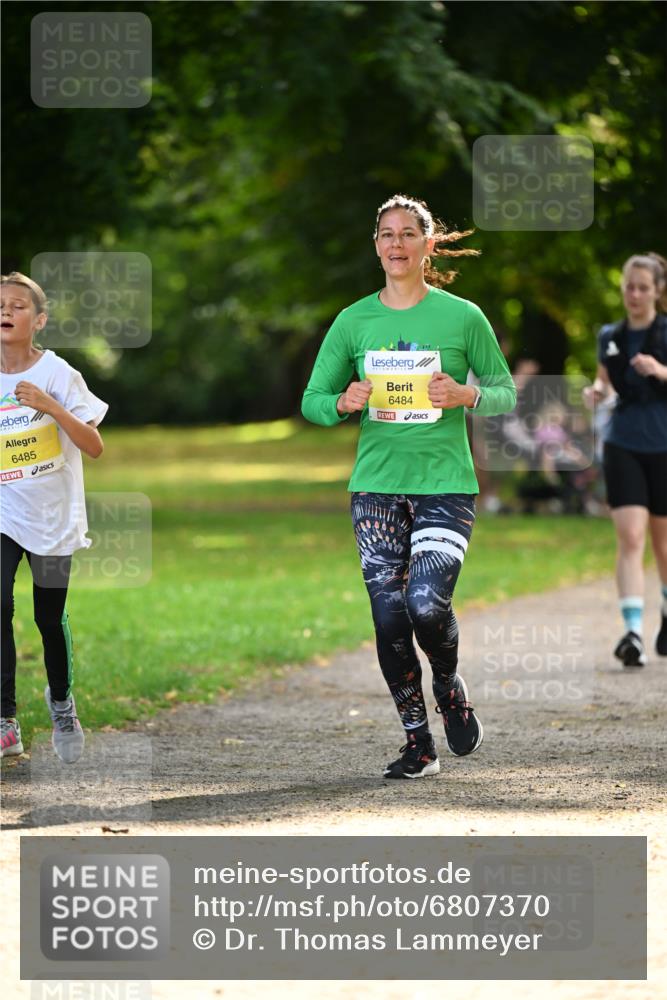 25.08.2024 - 20. Blankeneser Heldenlauf Dr. Thomas Lammeyer http://msf.ph/oto/6807370 25.08.2024 10:17:28 Laufen 6485, 6484 meine-sportfotos.de