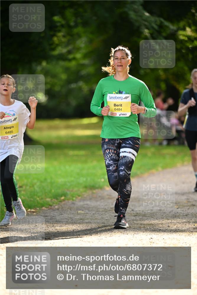 25.08.2024 - 20. Blankeneser Heldenlauf Dr. Thomas Lammeyer http://msf.ph/oto/6807372 25.08.2024 10:17:28 Laufen 6485, 6484 meine-sportfotos.de