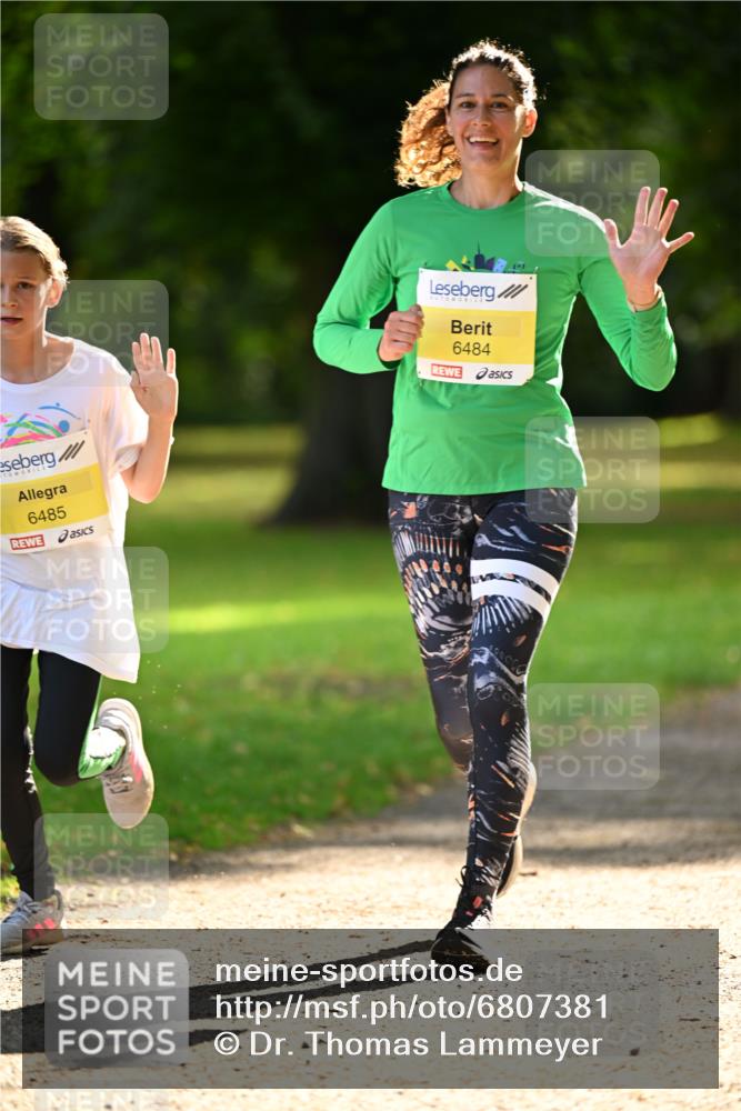 25.08.2024 - 20. Blankeneser Heldenlauf Dr. Thomas Lammeyer http://msf.ph/oto/6807381 25.08.2024 10:17:29 Laufen 6485, 6484 meine-sportfotos.de