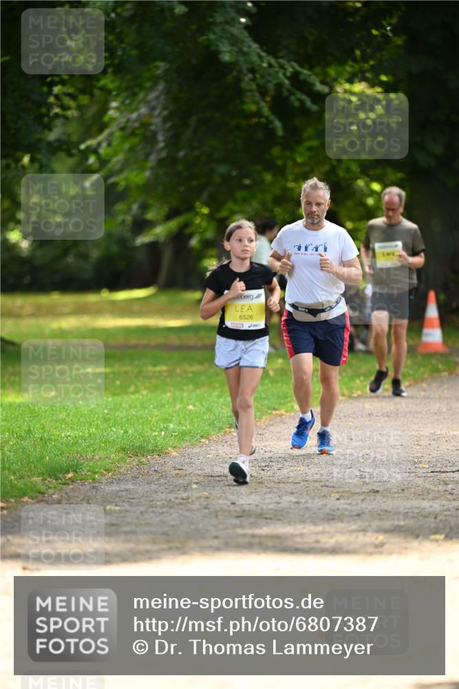 25.08.2024 - 20. Blankeneser Heldenlauf Dr. Thomas Lammeyer http://msf.ph/oto/6807387 25.08.2024 10:17:35 Laufen 6526 meine-sportfotos.de