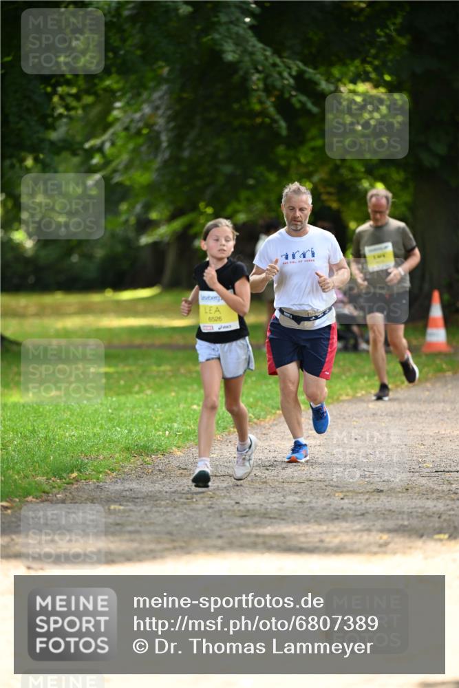 25.08.2024 - 20. Blankeneser Heldenlauf Dr. Thomas Lammeyer http://msf.ph/oto/6807389 25.08.2024 10:17:36 Laufen 6526 meine-sportfotos.de