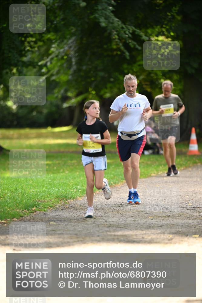25.08.2024 - 20. Blankeneser Heldenlauf Dr. Thomas Lammeyer http://msf.ph/oto/6807390 25.08.2024 10:17:36 Laufen 6526 meine-sportfotos.de