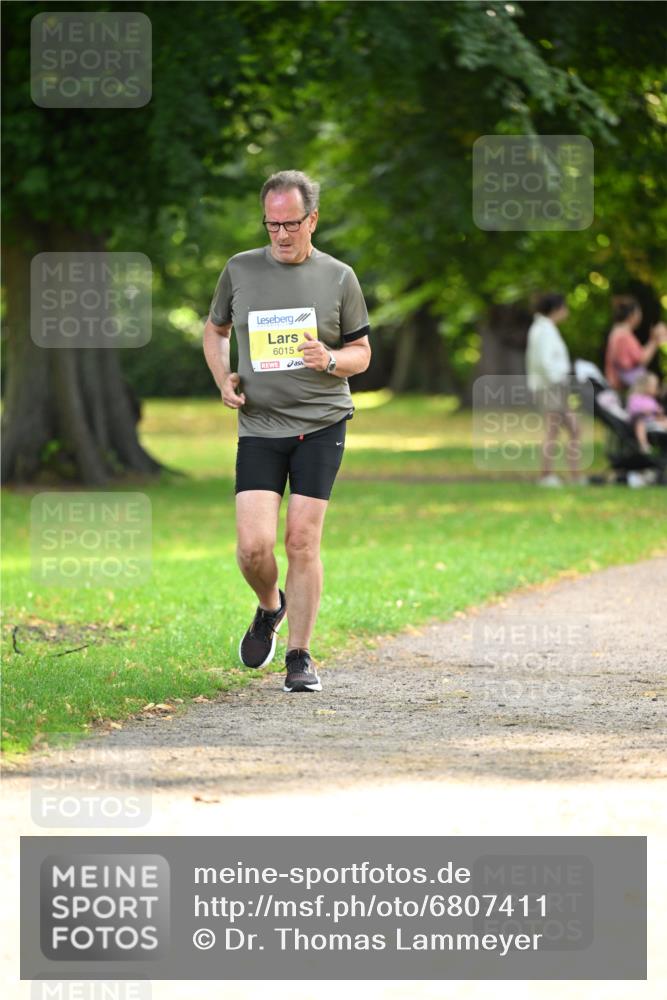 25.08.2024 - 20. Blankeneser Heldenlauf Dr. Thomas Lammeyer http://msf.ph/oto/6807411 25.08.2024 10:17:41 Laufen 6015 meine-sportfotos.de