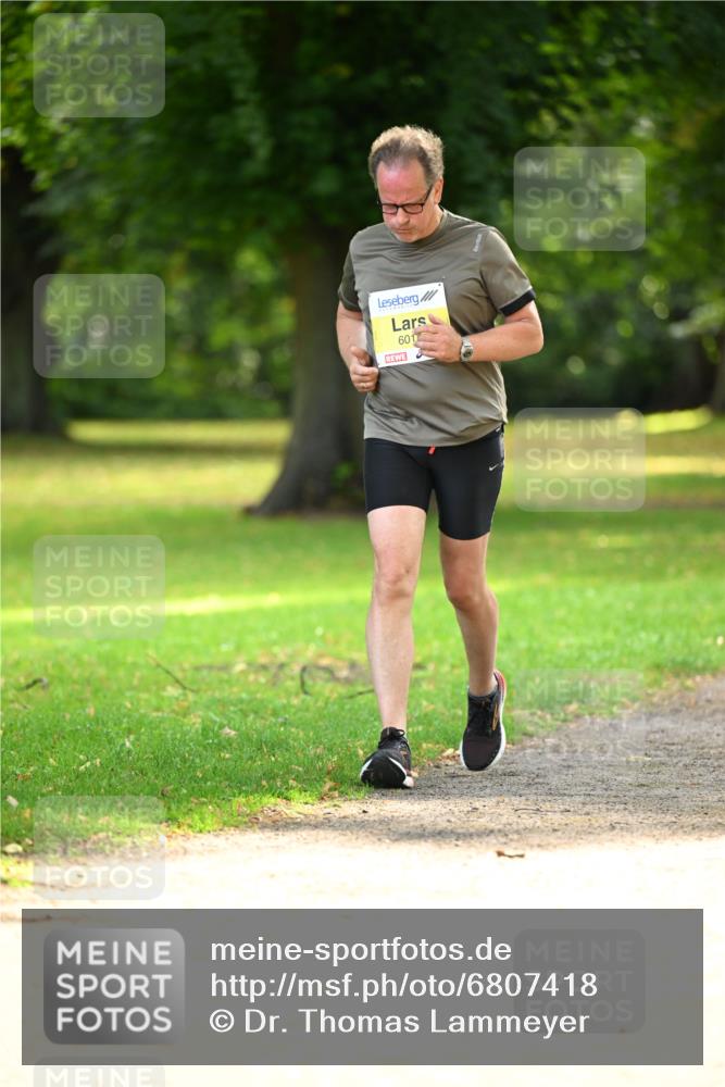 25.08.2024 - 20. Blankeneser Heldenlauf Dr. Thomas Lammeyer http://msf.ph/oto/6807418 25.08.2024 10:17:41 Laufen 6011 meine-sportfotos.de