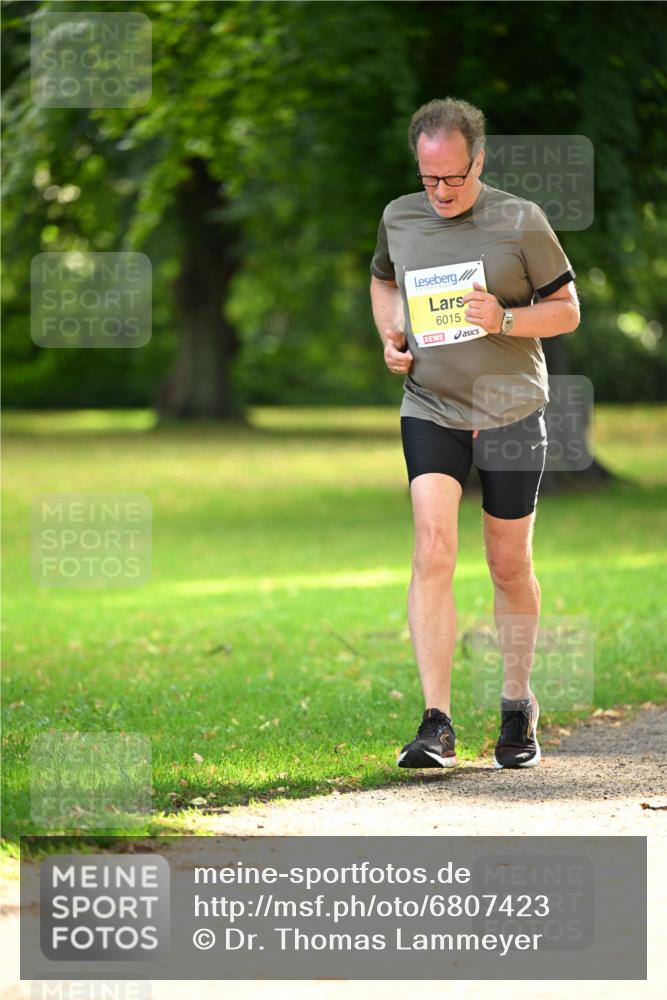 25.08.2024 - 20. Blankeneser Heldenlauf Dr. Thomas Lammeyer http://msf.ph/oto/6807423 25.08.2024 10:17:42 Laufen 6015 meine-sportfotos.de