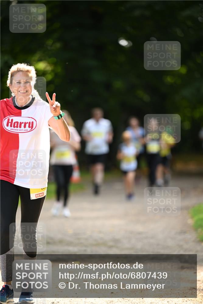 25.08.2024 - 20. Blankeneser Heldenlauf Dr. Thomas Lammeyer http://msf.ph/oto/6807439 25.08.2024 10:17:45 Laufen 1688 meine-sportfotos.de