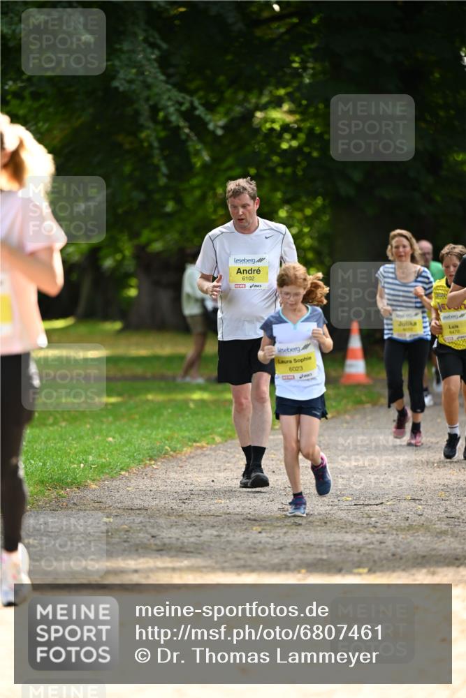 25.08.2024 - 20. Blankeneser Heldenlauf Dr. Thomas Lammeyer http://msf.ph/oto/6807461 25.08.2024 10:17:50 Laufen 6102, 6023, 6470 meine-sportfotos.de