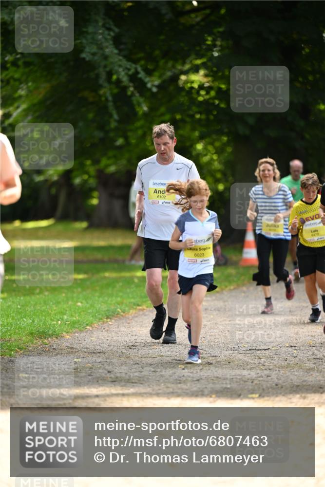 25.08.2024 - 20. Blankeneser Heldenlauf Dr. Thomas Lammeyer http://msf.ph/oto/6807463 25.08.2024 10:17:50 Laufen 6102, 6023, 6470 meine-sportfotos.de