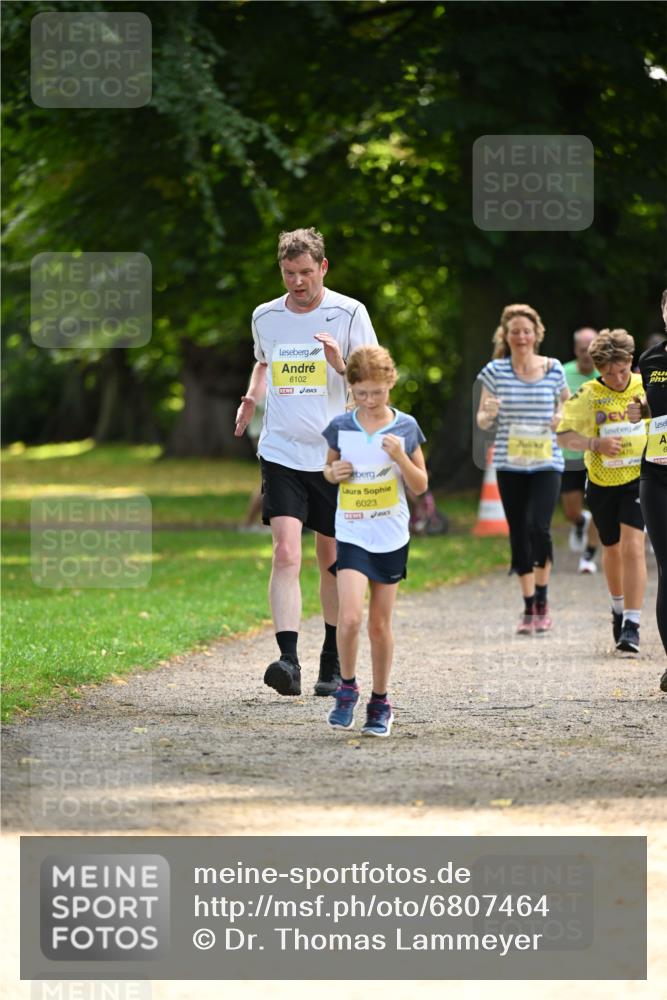 25.08.2024 - 20. Blankeneser Heldenlauf Dr. Thomas Lammeyer http://msf.ph/oto/6807464 25.08.2024 10:17:51 Laufen 6102, 6023, 44, 470, 6 meine-sportfotos.de