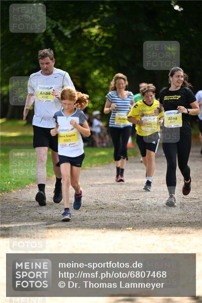 25.08.2024 - 20. Blankeneser Heldenlauf Dr. Thomas Lammeyer http://msf.ph/oto/6807468 25.08.2024 10:17:51 Laufen 6102, 6023, 0, 6397, 6470 meine-sportfotos.de