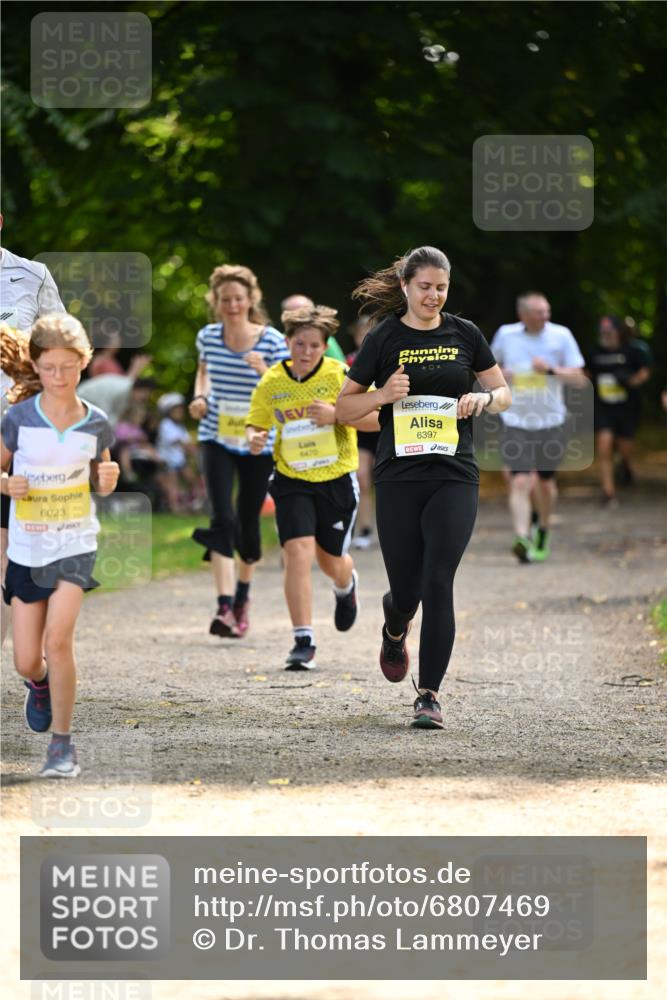 25.08.2024 - 20. Blankeneser Heldenlauf Dr. Thomas Lammeyer http://msf.ph/oto/6807469 25.08.2024 10:17:52 Laufen 6023, 6470, 6397 meine-sportfotos.de