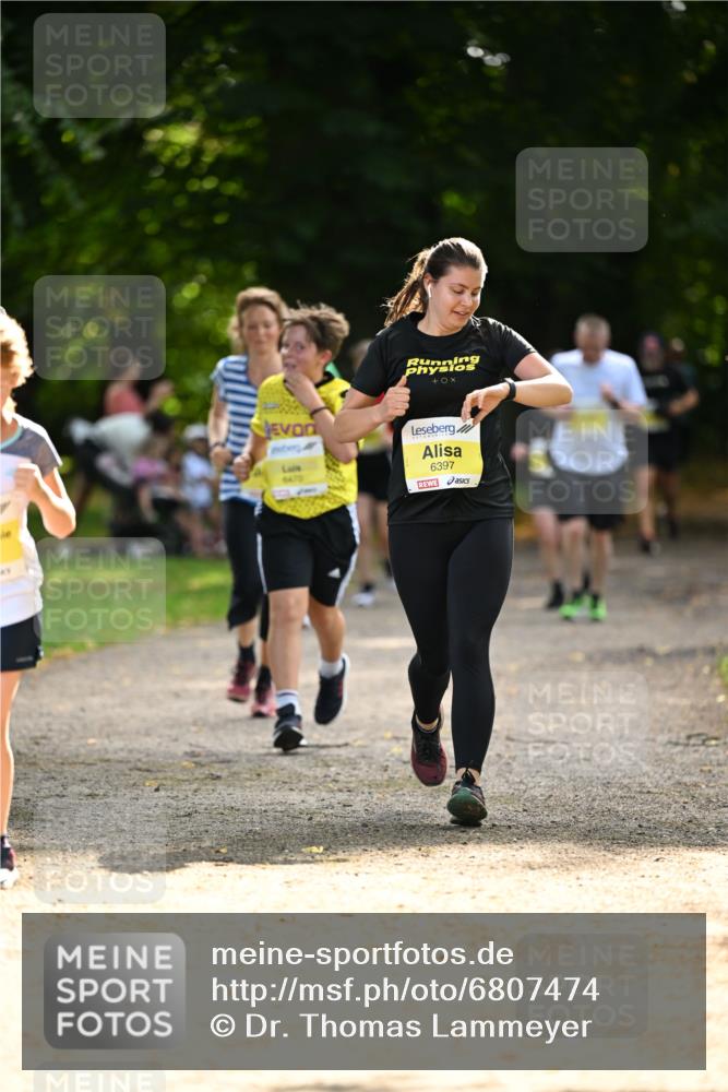 25.08.2024 - 20. Blankeneser Heldenlauf Dr. Thomas Lammeyer http://msf.ph/oto/6807474 25.08.2024 10:17:52 Laufen 6470, 6397 meine-sportfotos.de