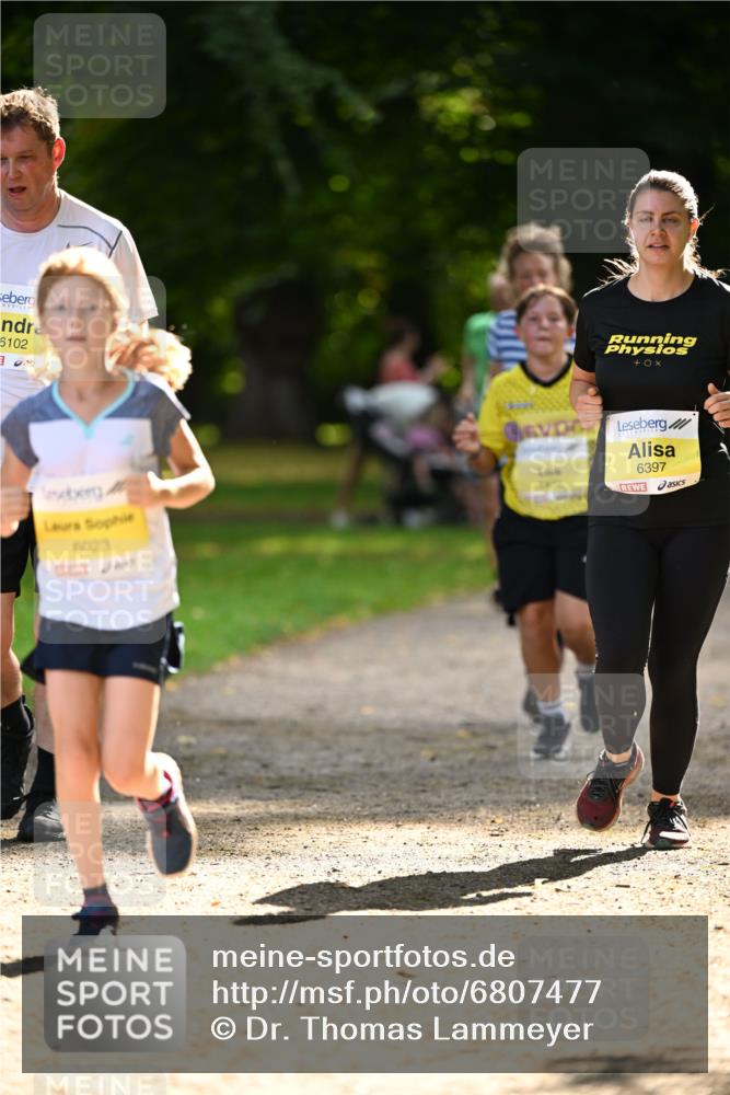 25.08.2024 - 20. Blankeneser Heldenlauf Dr. Thomas Lammeyer http://msf.ph/oto/6807477 25.08.2024 10:17:53 Laufen 6102, 6023, 6397 meine-sportfotos.de