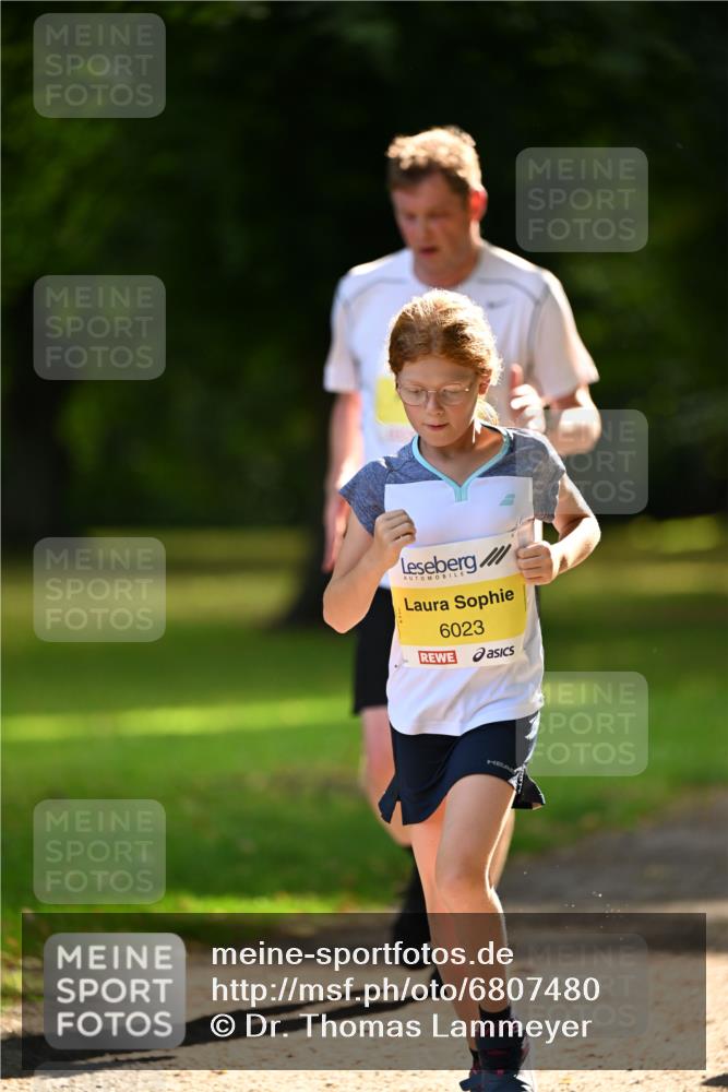 25.08.2024 - 20. Blankeneser Heldenlauf Dr. Thomas Lammeyer http://msf.ph/oto/6807480 25.08.2024 10:17:54 Laufen 6023 meine-sportfotos.de