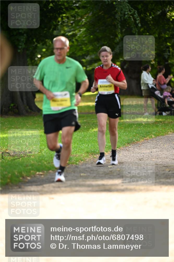 25.08.2024 - 20. Blankeneser Heldenlauf Dr. Thomas Lammeyer http://msf.ph/oto/6807498 25.08.2024 10:17:59 Laufen 4152 meine-sportfotos.de