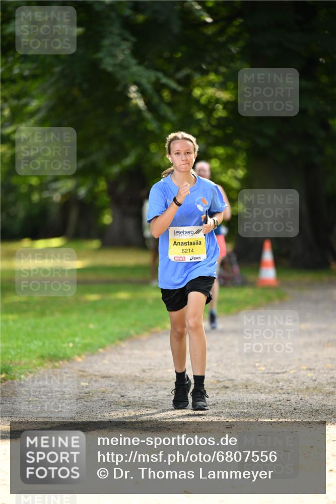 25.08.2024 - 20. Blankeneser Heldenlauf Dr. Thomas Lammeyer http://msf.ph/oto/6807556 25.08.2024 10:18:10 Laufen 6214 meine-sportfotos.de