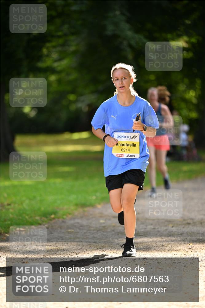 25.08.2024 - 20. Blankeneser Heldenlauf Dr. Thomas Lammeyer http://msf.ph/oto/6807563 25.08.2024 10:18:11 Laufen 6214 meine-sportfotos.de