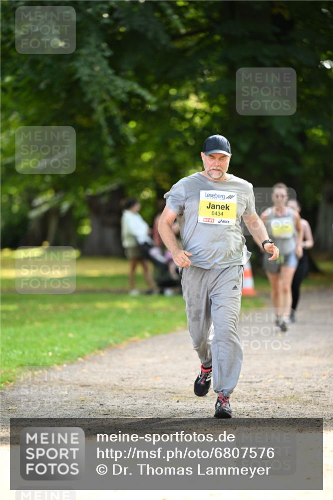 25.08.2024 - 20. Blankeneser Heldenlauf Dr. Thomas Lammeyer http://msf.ph/oto/6807576 25.08.2024 10:18:16 Laufen 6434 meine-sportfotos.de