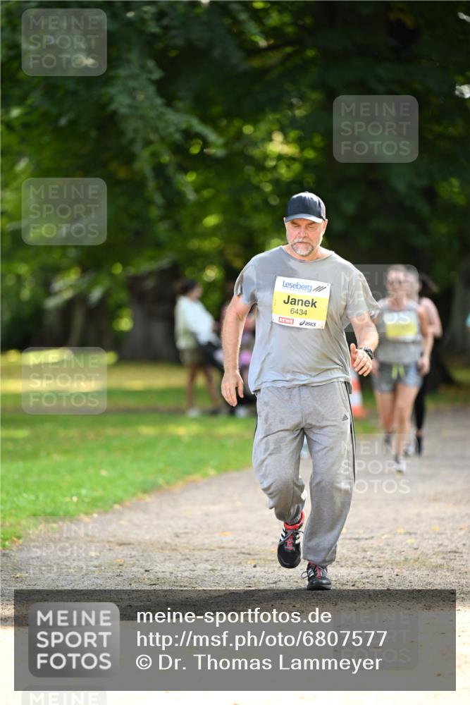 25.08.2024 - 20. Blankeneser Heldenlauf Dr. Thomas Lammeyer http://msf.ph/oto/6807577 25.08.2024 10:18:16 Laufen 6434 meine-sportfotos.de