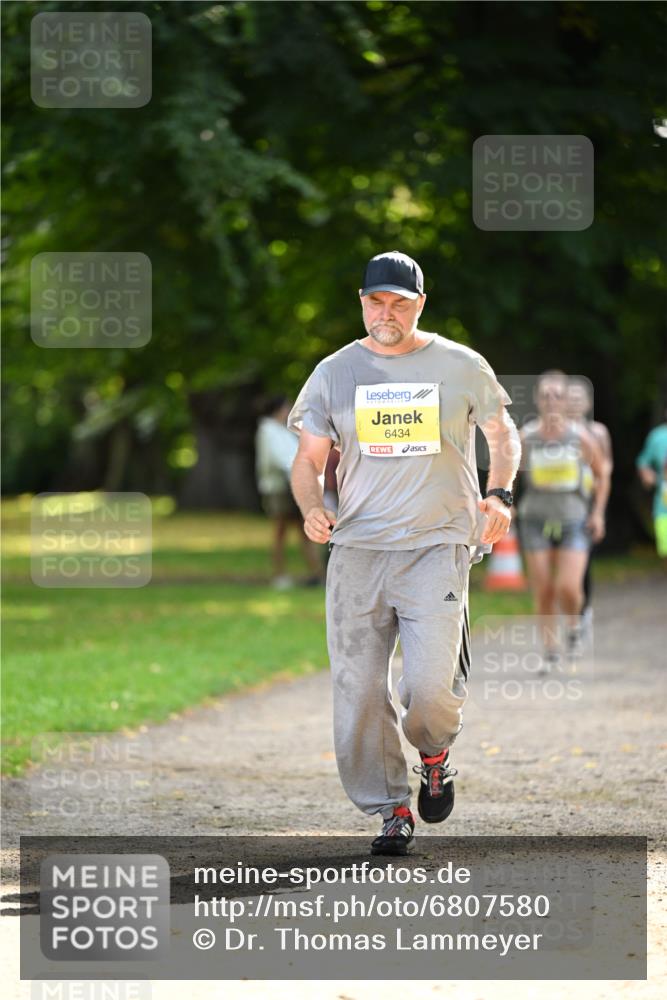25.08.2024 - 20. Blankeneser Heldenlauf Dr. Thomas Lammeyer http://msf.ph/oto/6807580 25.08.2024 10:18:17 Laufen 6434 meine-sportfotos.de