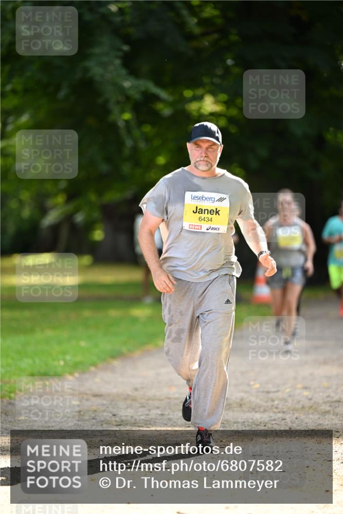 25.08.2024 - 20. Blankeneser Heldenlauf Dr. Thomas Lammeyer http://msf.ph/oto/6807582 25.08.2024 10:18:17 Laufen 6434 meine-sportfotos.de