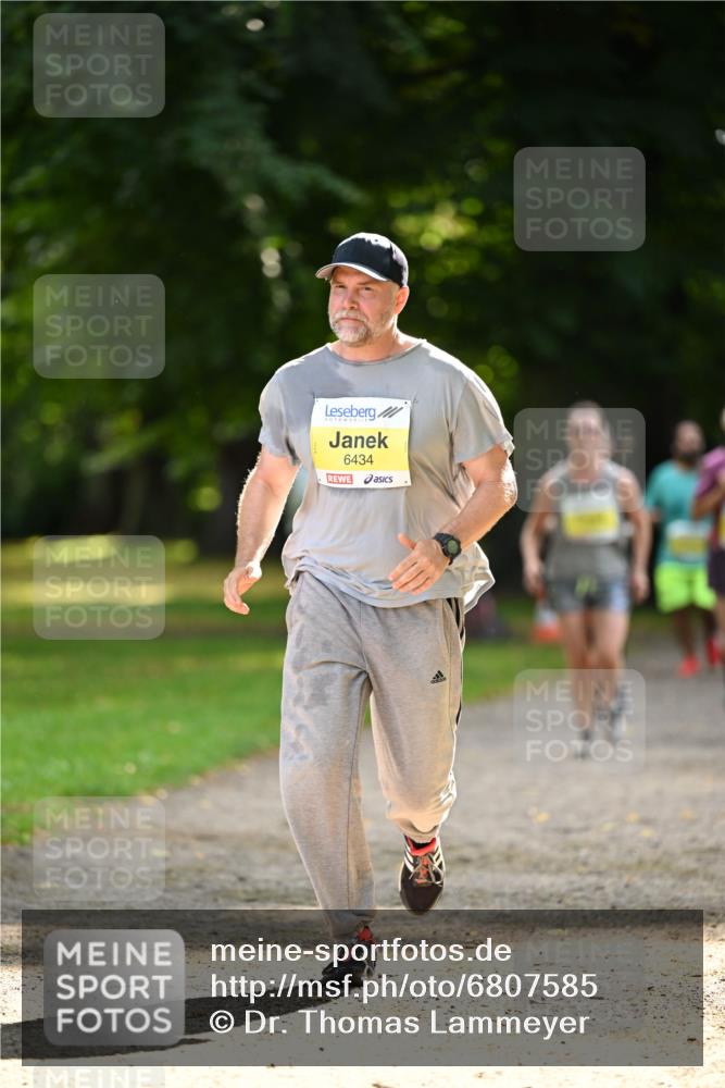 25.08.2024 - 20. Blankeneser Heldenlauf Dr. Thomas Lammeyer http://msf.ph/oto/6807585 25.08.2024 10:18:17 Laufen 6434 meine-sportfotos.de